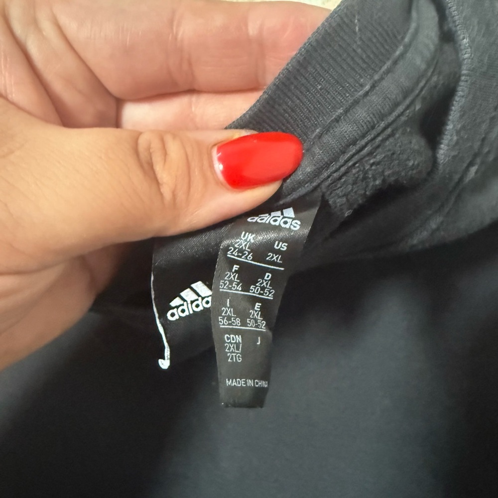 Vintage Adidas Women’s black Sweatshirt - Picture 3 of 3